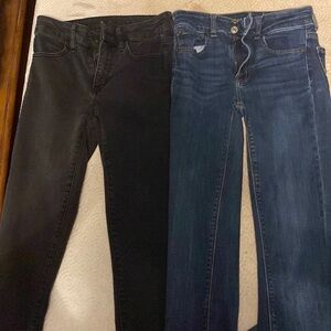 American eagle size 2 extra long skinny jeans in black and dark blue